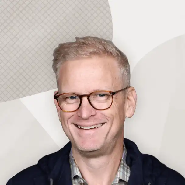 Nathan Thomas headshot