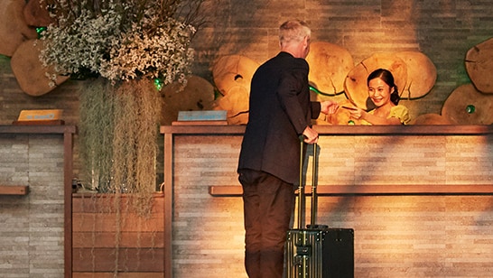 Personalize os serviços de acordo com as necessidades dos hóspedes em tempo-real.